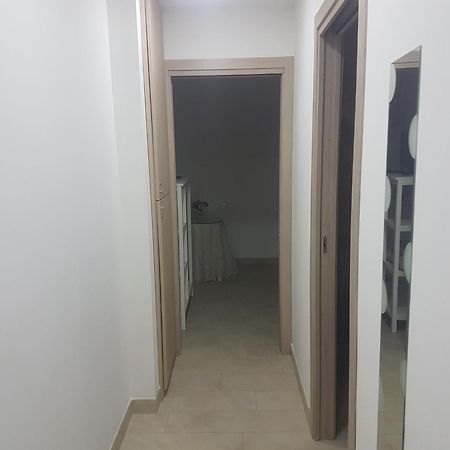 Reginahouse Apartment Наполи Екстериор снимка