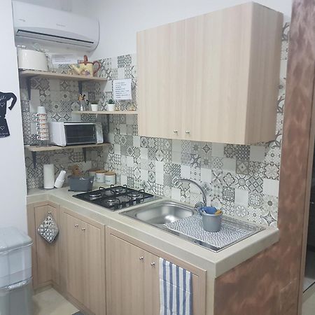Reginahouse Apartment Наполи Екстериор снимка