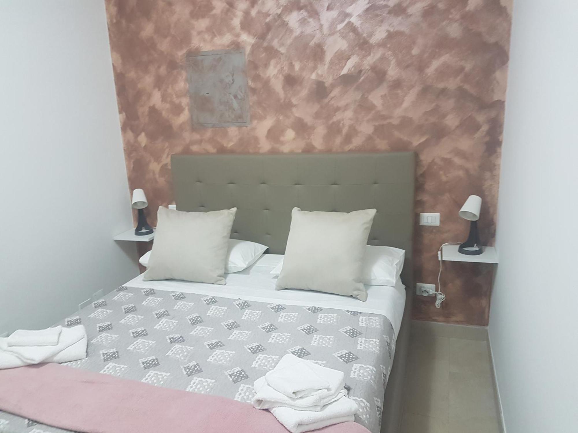 Reginahouse Apartment Наполи Екстериор снимка